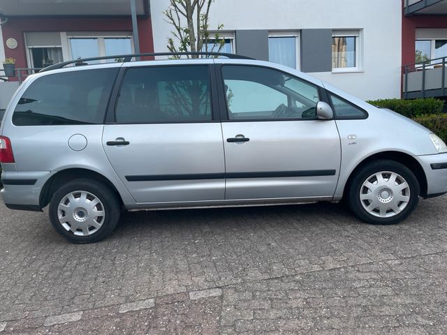 Ford Galaxy 7-Sitzer zu verkaufen - Top Zu...