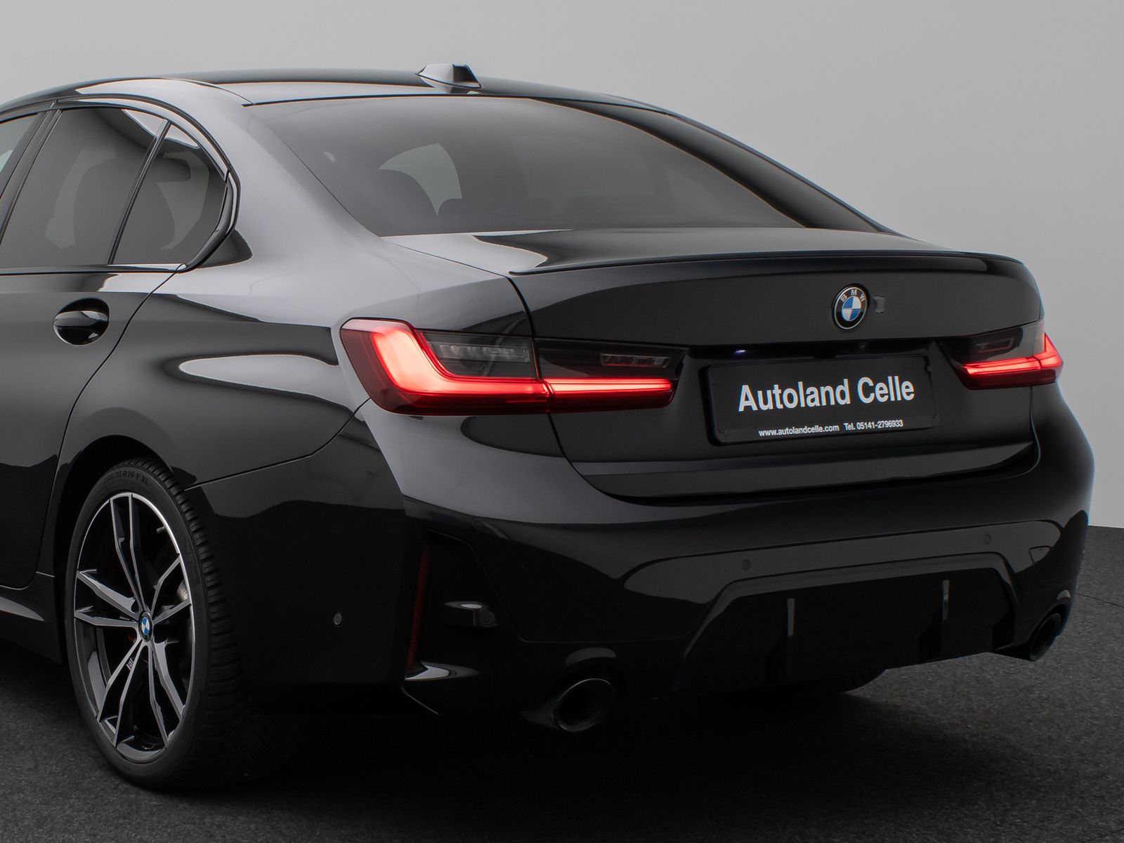Fahrzeugabbildung BMW 320i M SportPro Glasdach Kamera HUD DAB HiFi 19"
