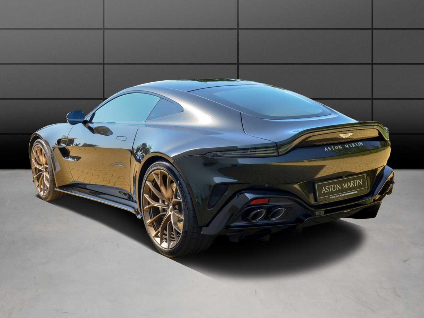 Aston Martin V8 Vantage Coupe