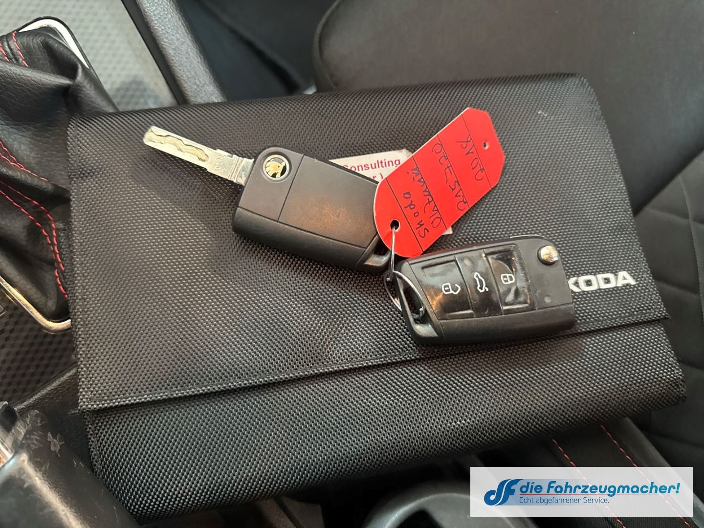 Fahrzeugabbildung SKODA Octavia Combi RS 4x4 Sportpaket AHK Navi LED *EX