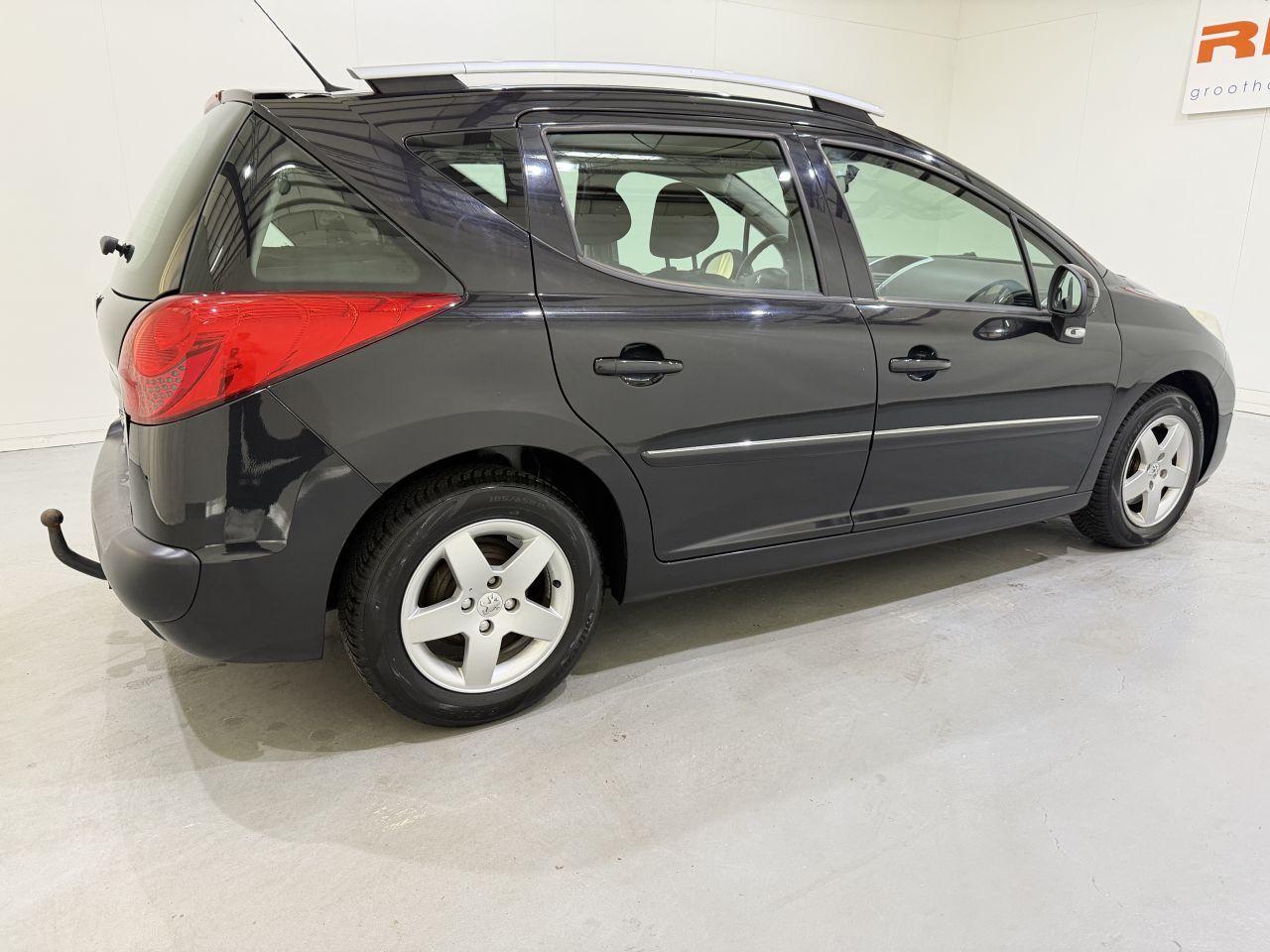 Peugeot 207 2010 — photo 7