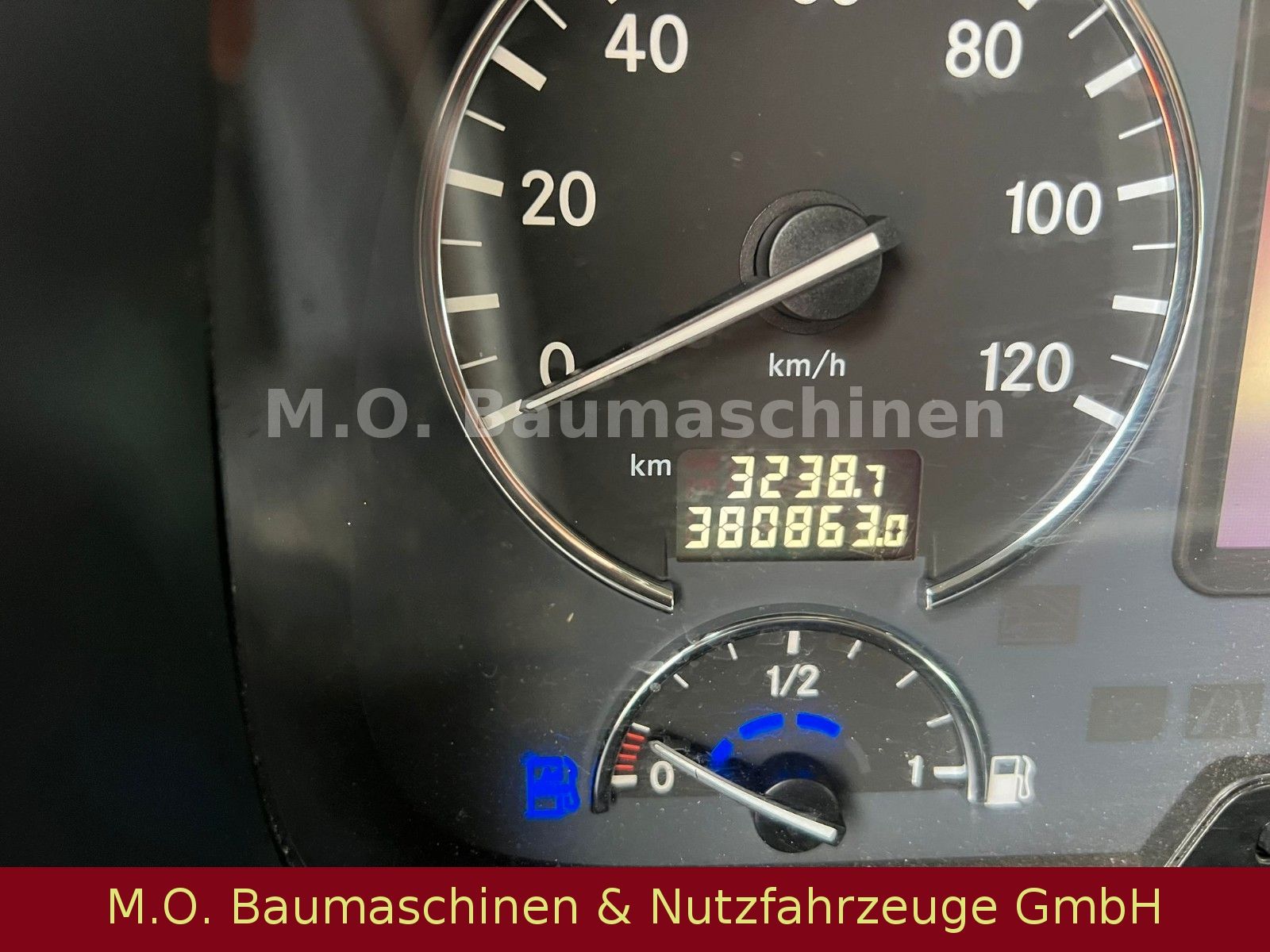 Fahrzeugabbildung Mercedes-Benz Actros 1841 / AC /Euro5 /Meier Ratio Pak 13 H /