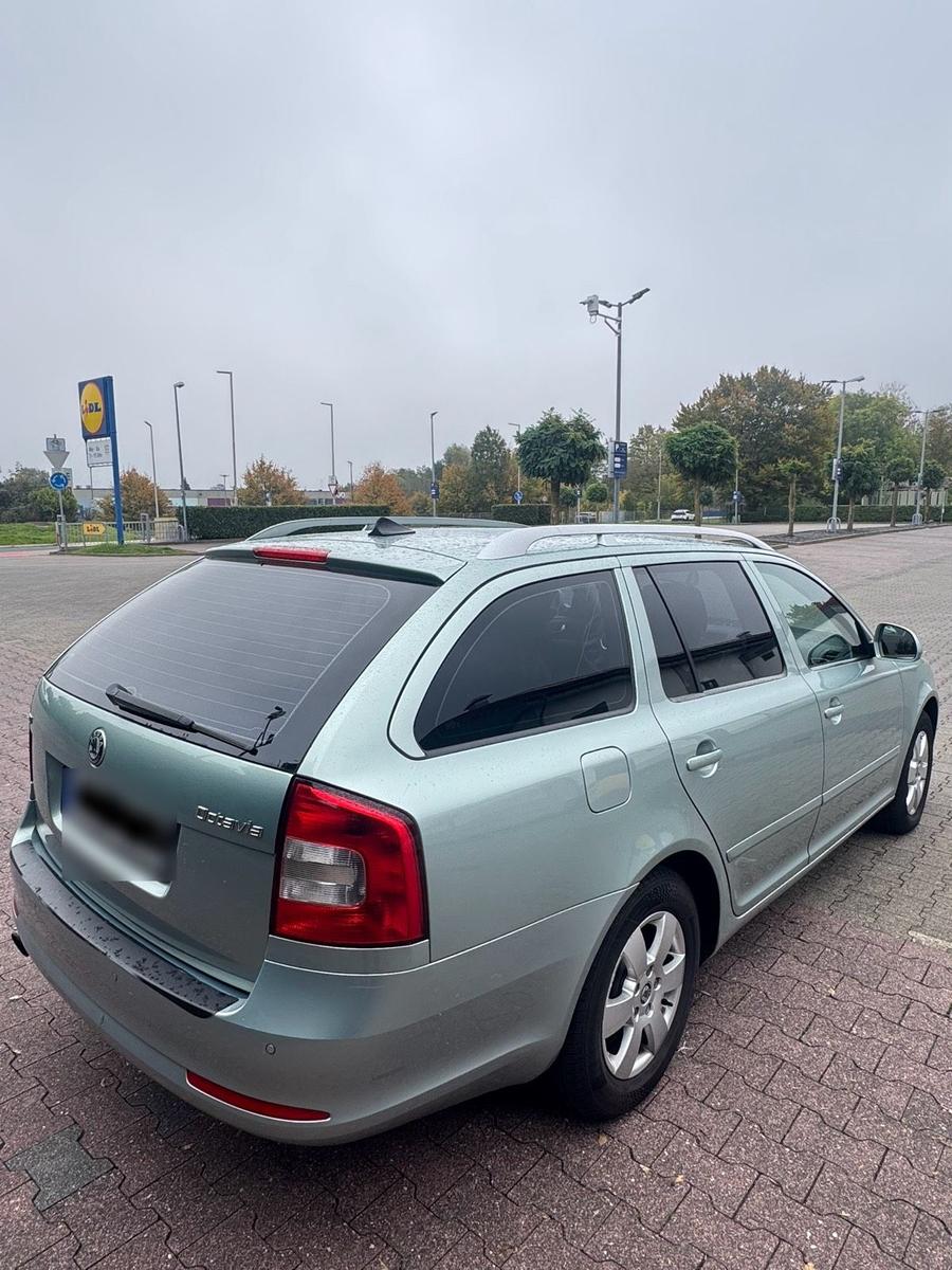 Skoda Octavia 2011 — photo 5