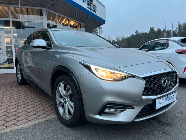 Infiniti Q30 1.6 Navigation|Kamera|DAB