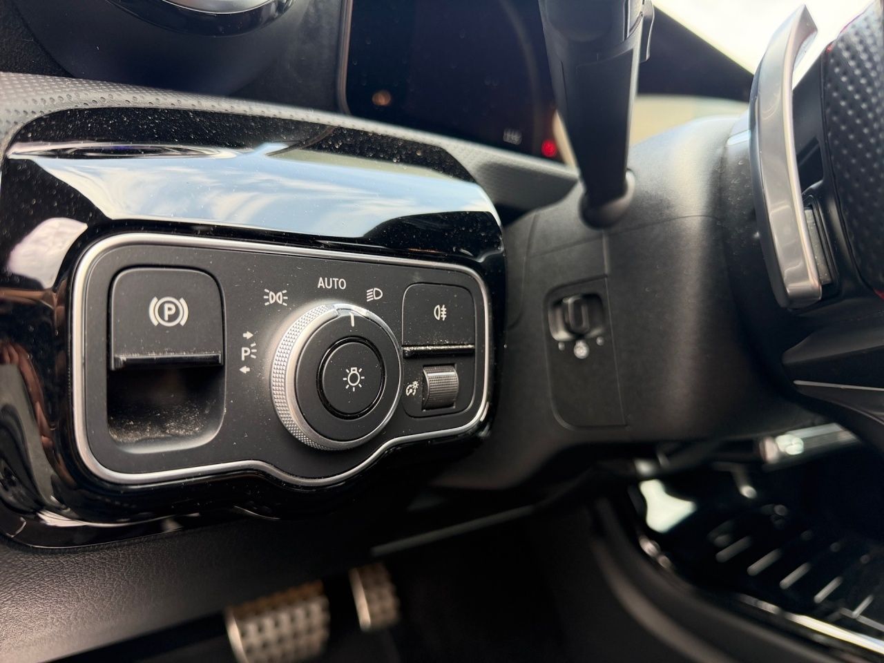 Fahrzeugabbildung Mercedes-Benz CLA 180 d SB AMG+NIGHT+AHK+LENKRADHEIZ+LED+