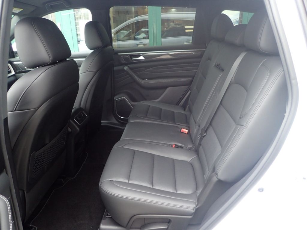 Fahrzeugabbildung DFSK Fengon 7 2.0 GDI 4x4 2,5t AHlast Navi PanoD 7Sit