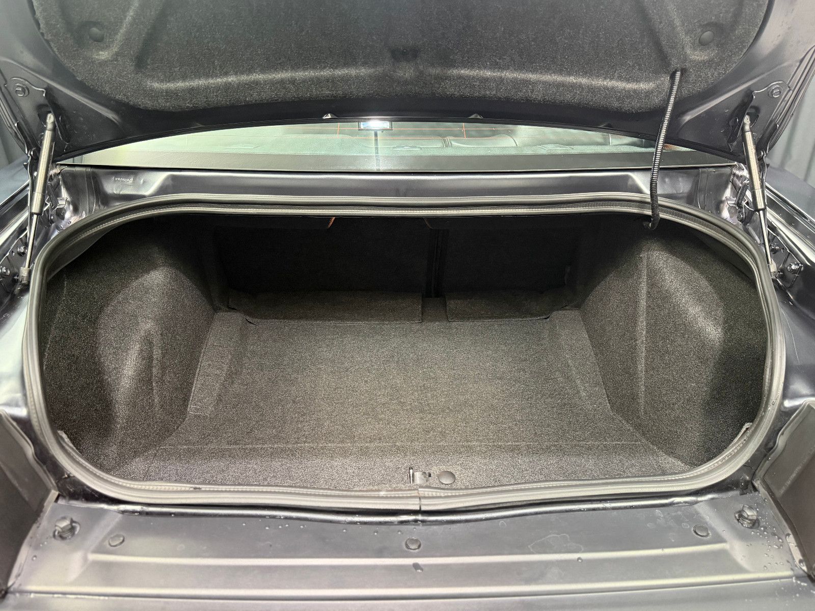 Fahrzeugabbildung Dodge Challenger SRT Hellcat |H/K|KW|GME