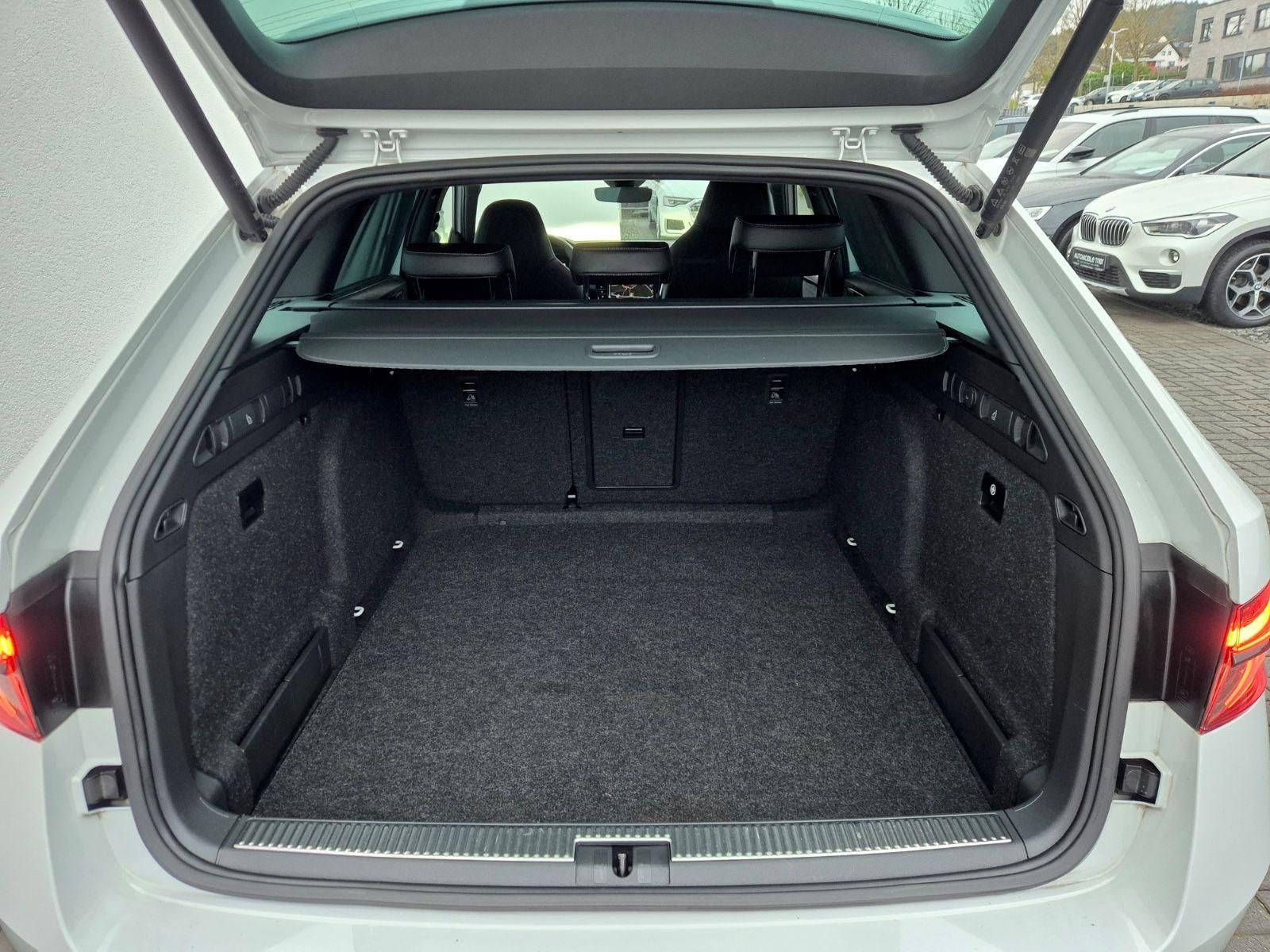 Skoda Superb Combi Sportline 2.0 TSI DSG / / 1.HAND // foto 15