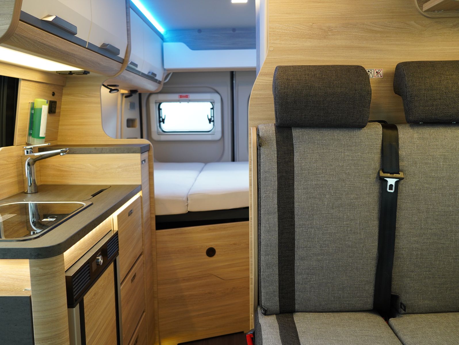 Fahrzeugabbildung Knaus BOXLIFE PRO / 540 ROAD Aufstelldach/Markise