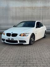 BMW E92 335i - BMW 335 aus 2008: Coupe, 335i