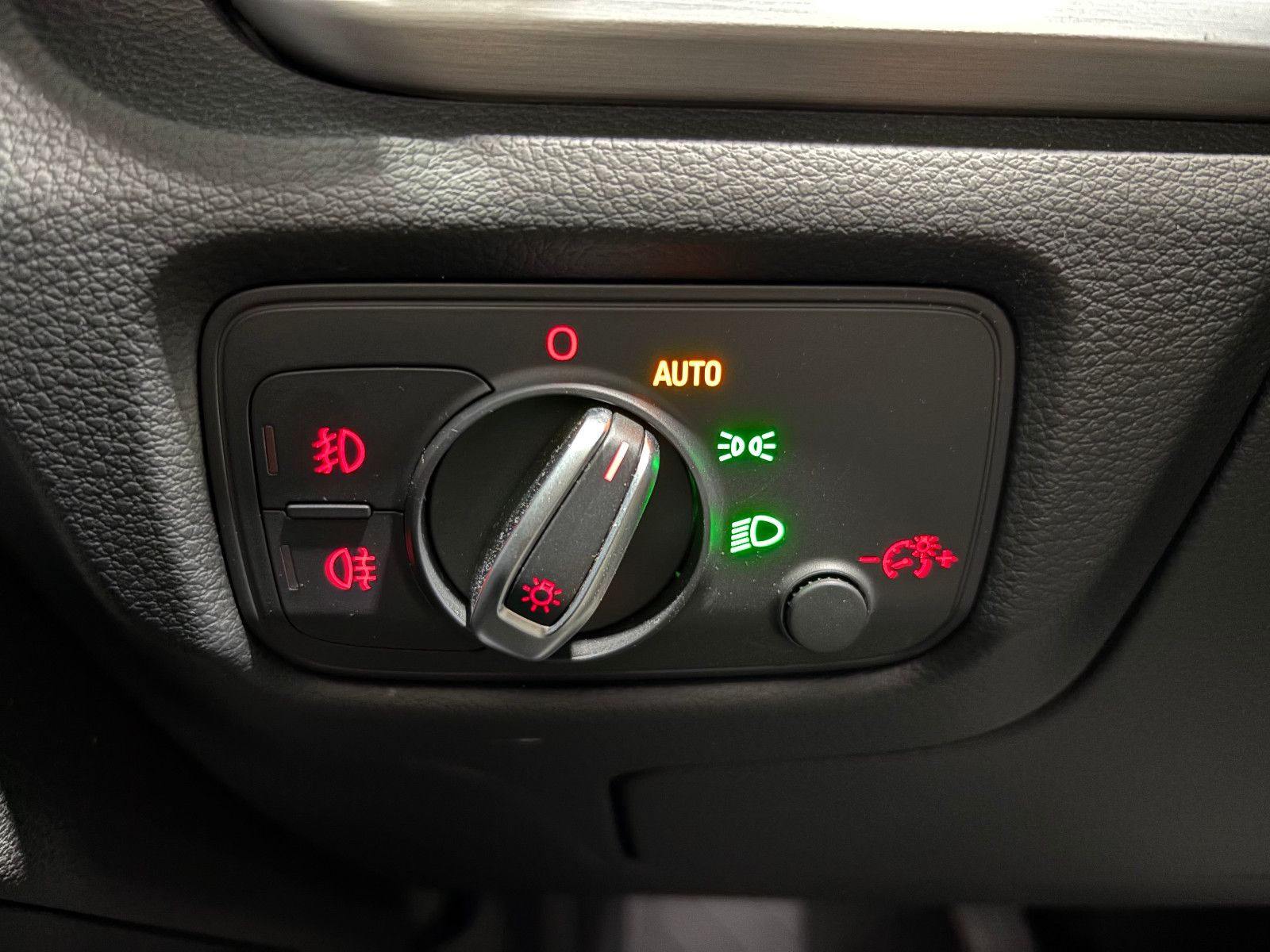 Fahrzeugabbildung Audi A3 Sportback S-line Sportpaket/PDC/SHZ/KLIMA/