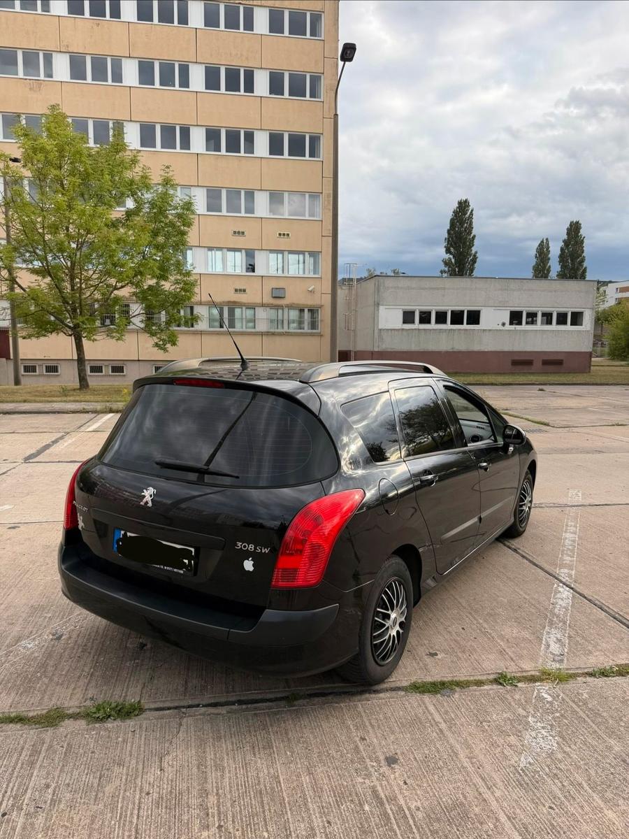 Peugeot 308 2012 — photo 6