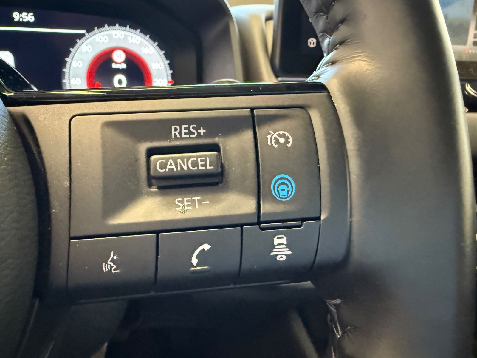 Fahrzeugabbildung Nissan Qashqai N-Connecta 1.3DIG-T Business Technologie