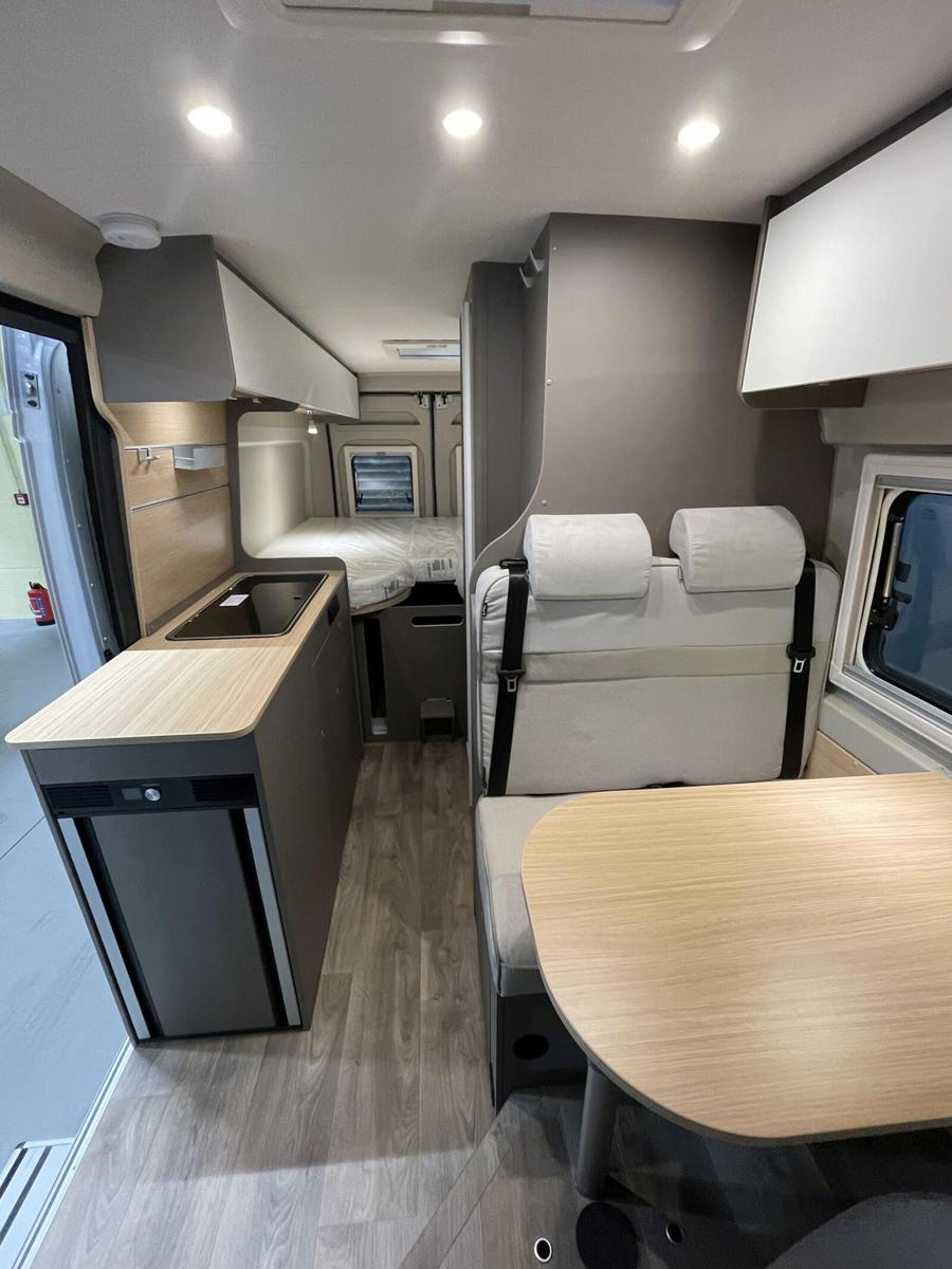 LMC Innovan 640 Heck Edition Markise Skyroof Fiat