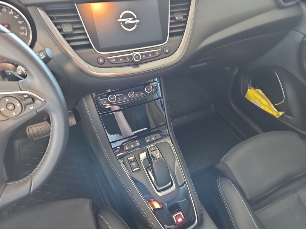 Fahrzeugabbildung Opel Grandland X Plug-in-Hybrid 1.6 DI 224 PS Ultimat