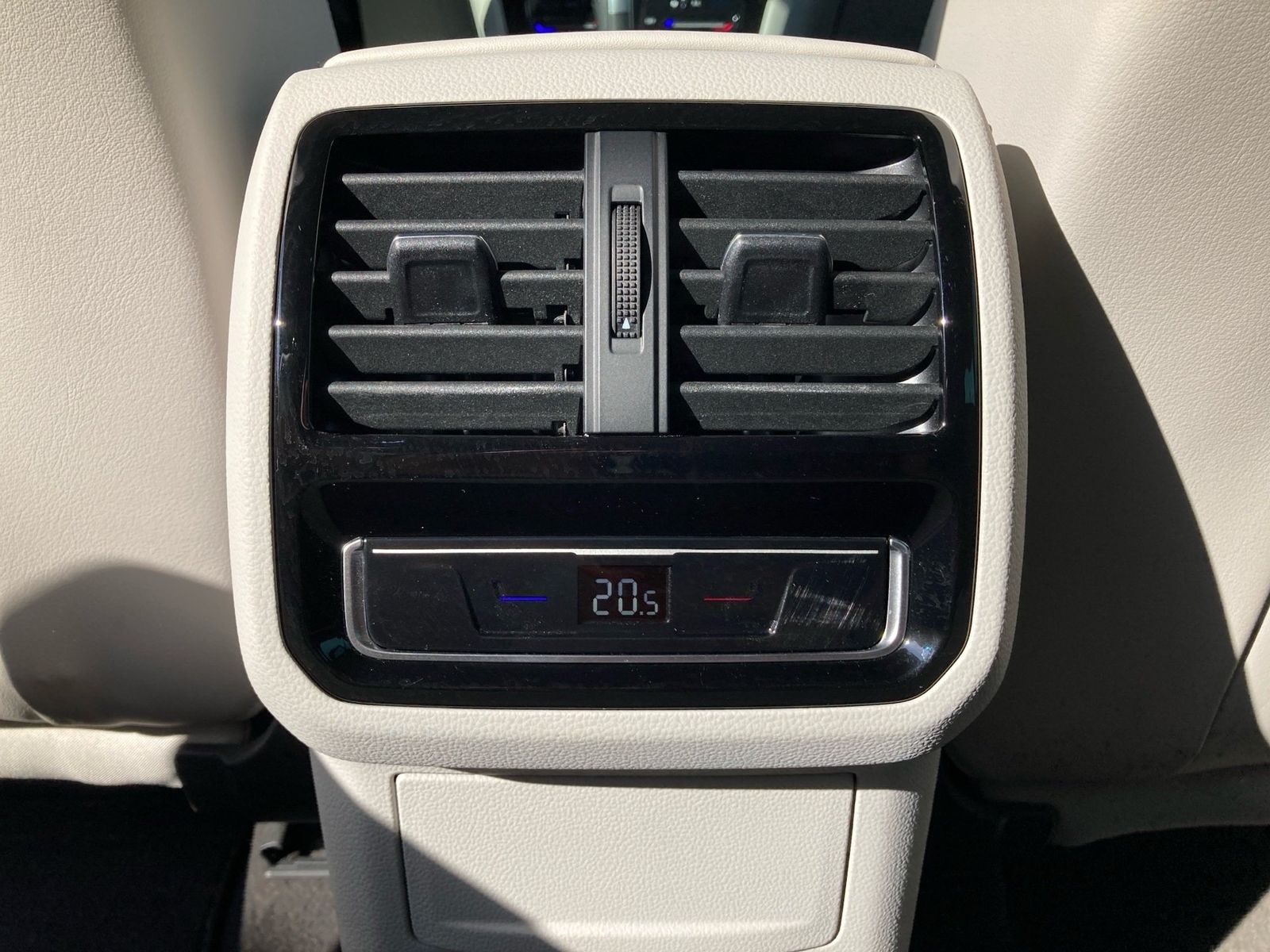 Volkswagen Passat Variant - Bild 24