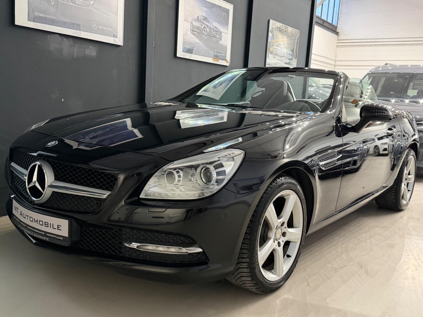 Mercedes-Benz SLK 250 Navi Leder Memory Pano Keyless Airscarf