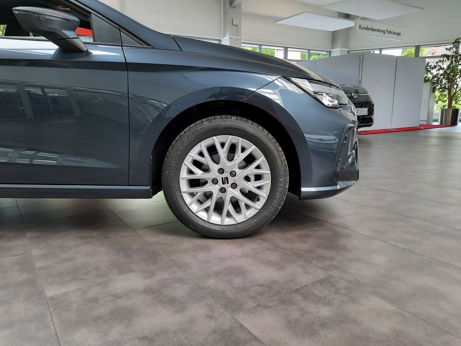 Fahrzeugabbildung SEAT Ibiza Facelift TSI Style *LED*Cam*Full-Link*PDC*