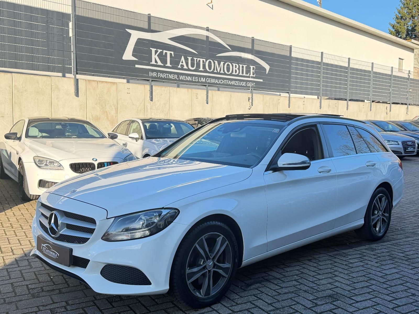 Mercedes-Benz C 300 C T-Modell BlueTec/Pano/Burmester