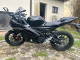 Yamaha YZF-R 125 - YAMAHA SCHWARZ YZF R 125