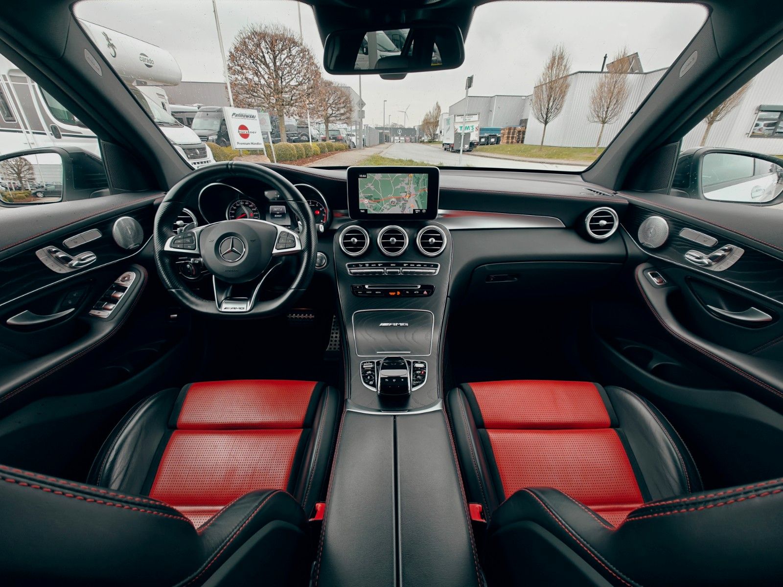 Fahrzeugabbildung Mercedes-Benz GLC 63 AMG 4Matic+, Burmester, Schalensitze, 360