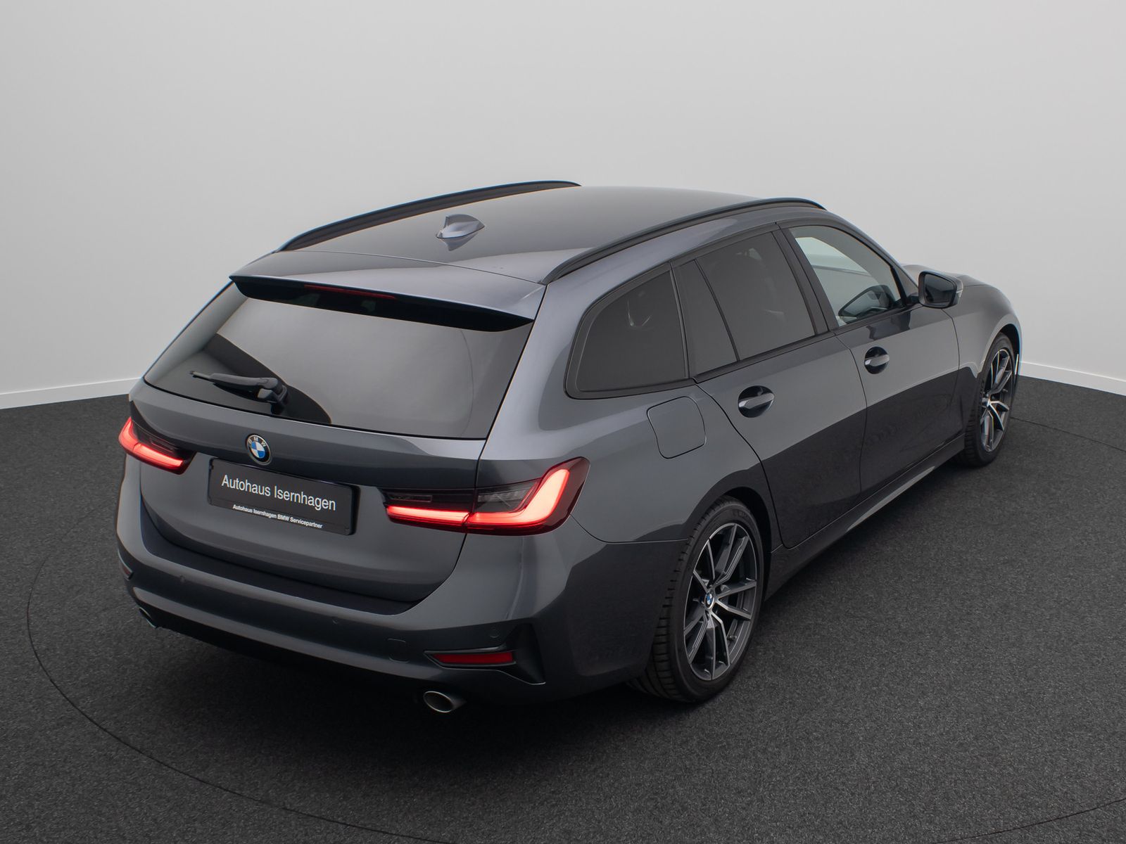 Fahrzeugabbildung BMW 318d Geschwindigreg DAB Alarm AHK WLAN M Sport