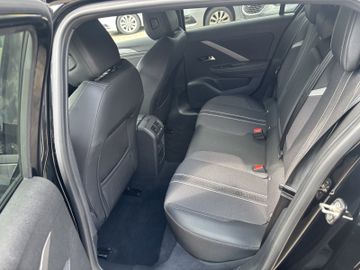 Bild 8 Opel Astra GS AT8/NAVI/SHZ+LHZ/PDC vo+hi+360Cam
