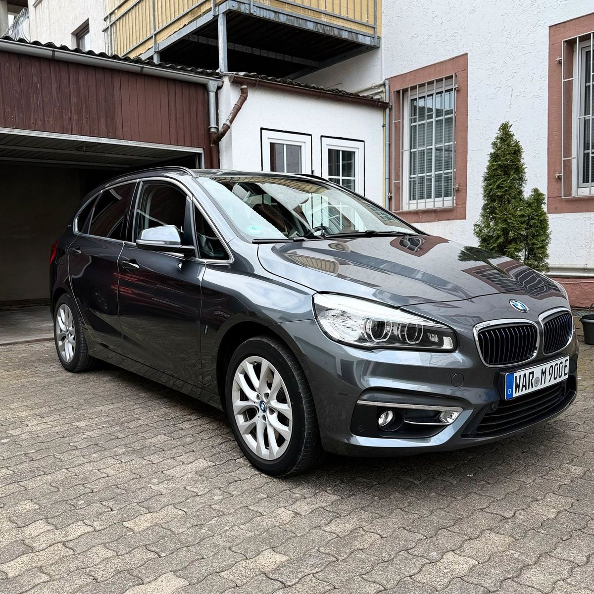 BMW BMW 225xe i Performance
