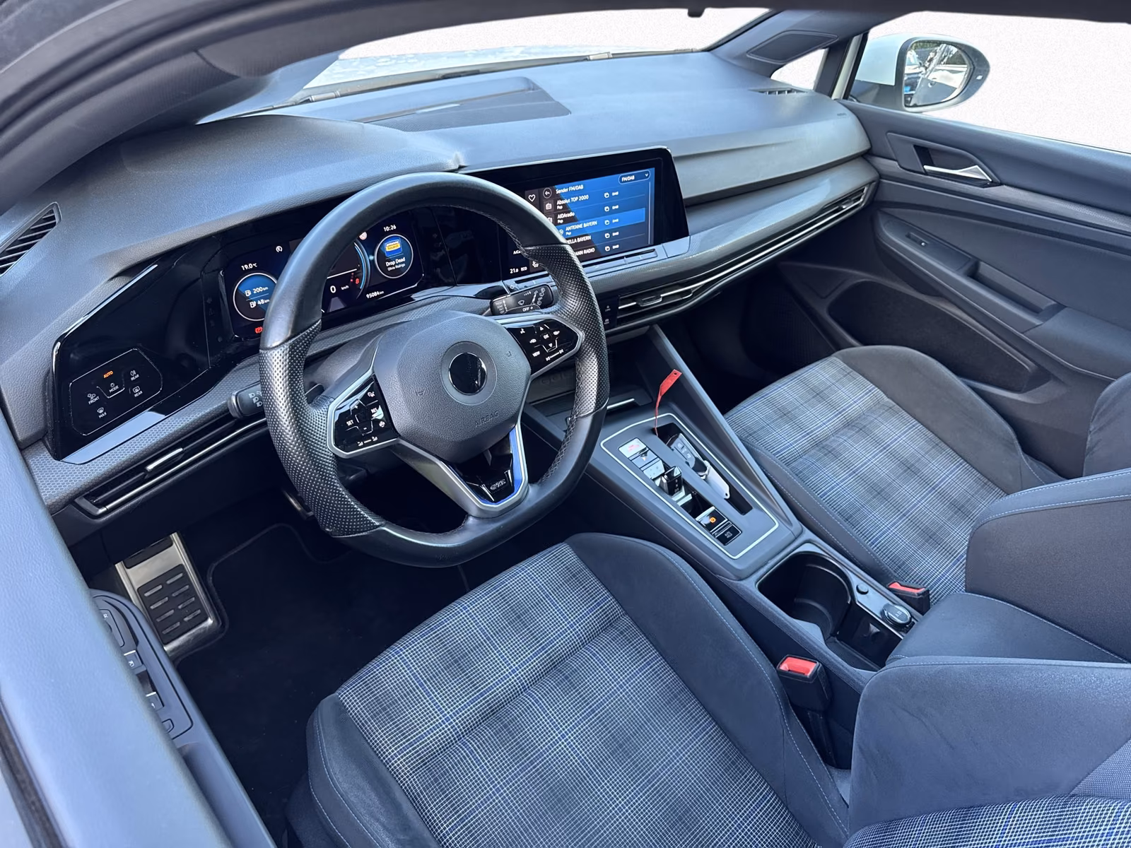 Volkswagen Golf VIII GTE 1.4 TSI NAVI TELEFON LED, миниатюра 8