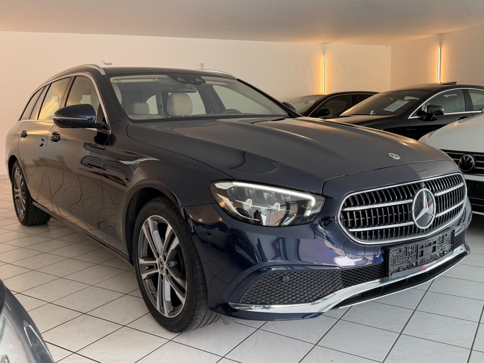 Mercedes-Benz E220d,Leder,360*,Ahk,Burmester,Pano,Soft-Close,S