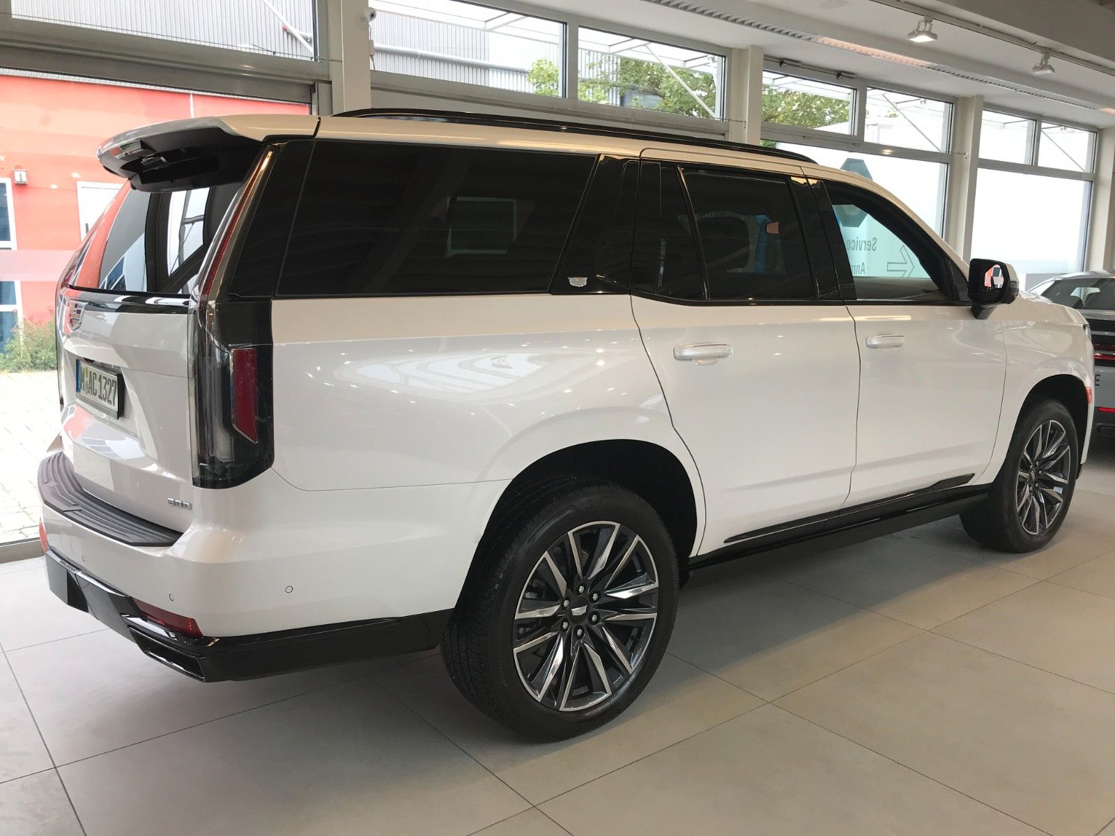 Fahrzeugabbildung Cadillac Escalade Sport Platinum 6.2 V8  4x4