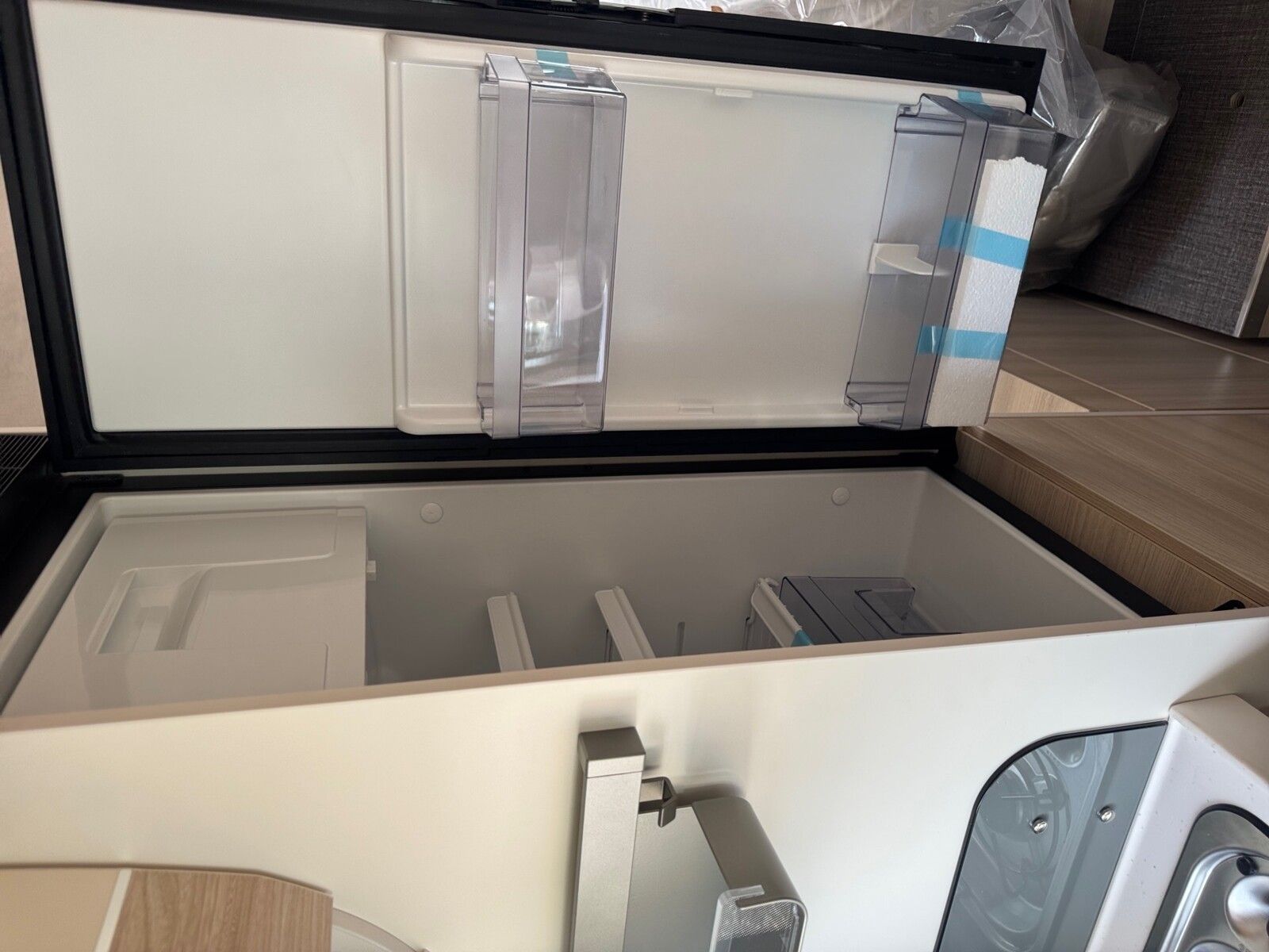 Fahrzeugabbildung Eura Mobil Van V 635 EB Klimaauto., Solar, Fahrassistenzpak