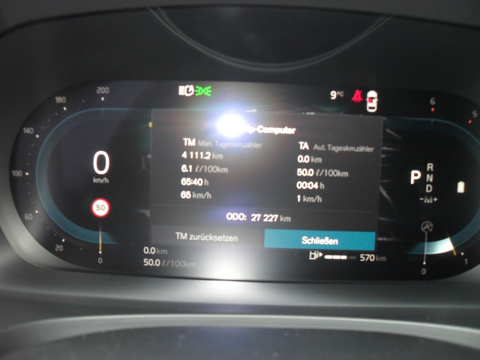 Fahrzeugabbildung Volvo V90 B4 Kombi Plus Dark | Standheizung / Timer