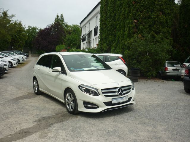 MERCEDES-BENZ B 180* LED* Teilleder* Navi*TOP*