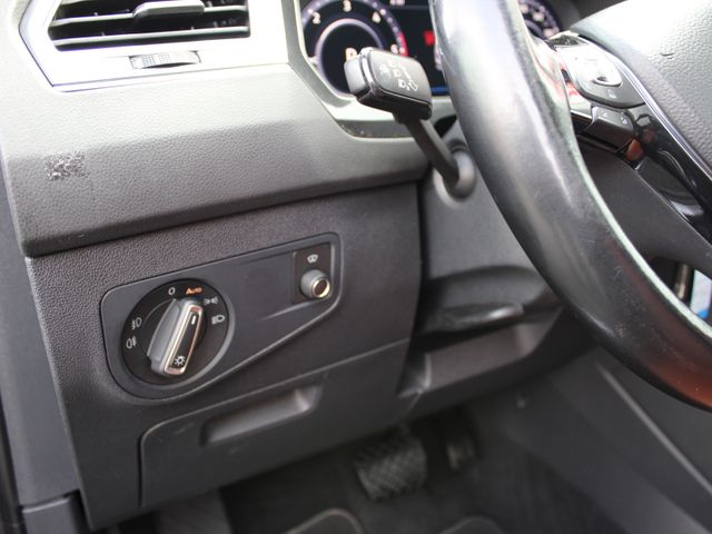 Tiguan 2,0 TDI Highline 4M AHK*Leder*PanoD