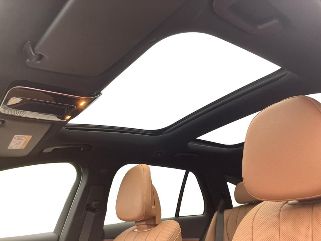 Fahrzeugabbildung Mercedes-Benz E 450 d 4M T AMG*Night*PanoD*Distr.*PDC*360°*AHK