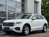 Volkswagen TOUAREG 3.0 V6 4M*ACC*MATRIX*PANO*LUFT*ATMOSPHER - VW Touareg in Düsseldorf