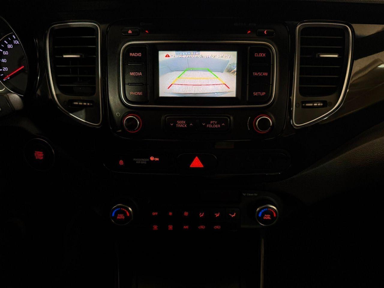 Kia Carens 2014 — photo 11