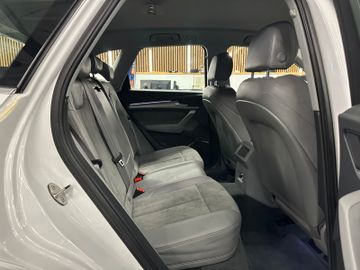 Audi Q5 quattro sport *Matrix-LED*Klima*Kamera*Navi*