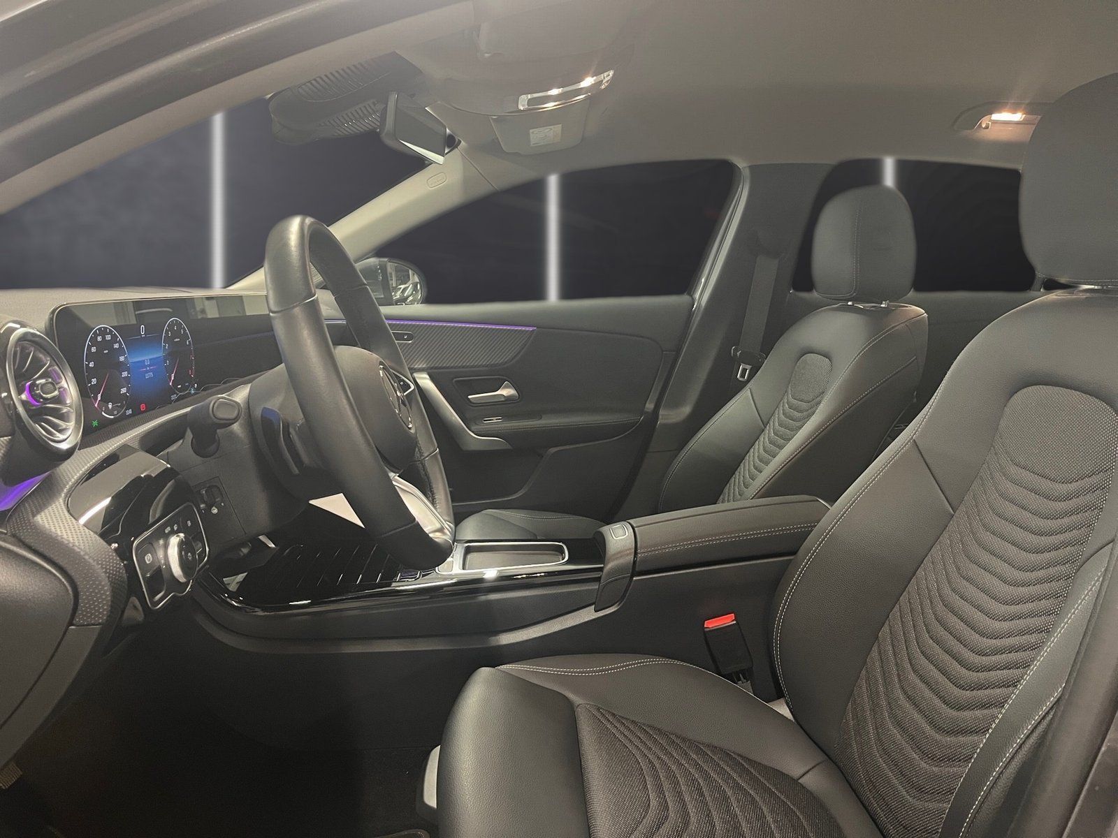 Fahrzeugabbildung Mercedes-Benz A 180 Progressive*AHK*LED*MBUX-Premium*Kamera*