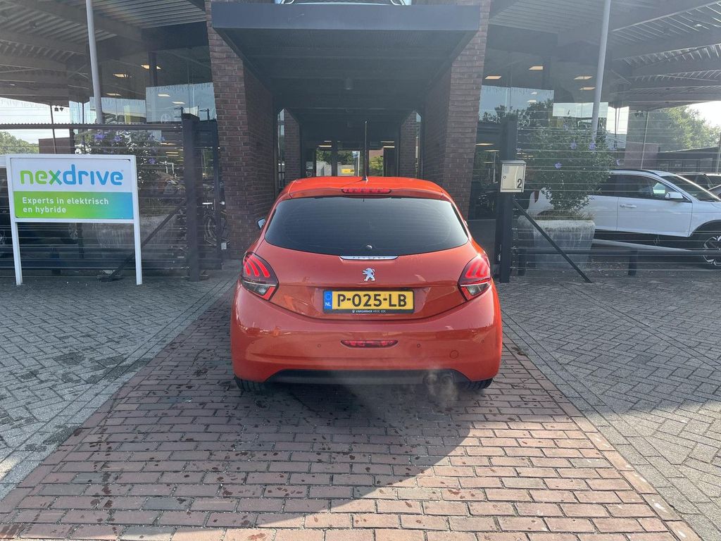 Peugeot 208 1.2 PureTech GT-line navi Händlerwartung