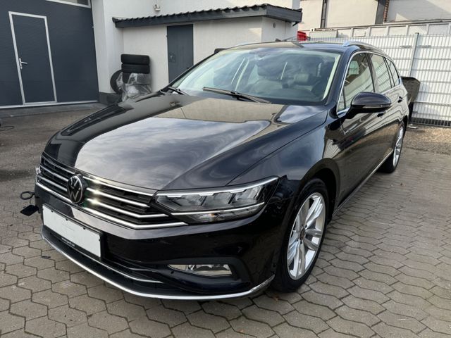 Volkswagen Passat Variant Elegance/ SportSitze / Navi/ LED/