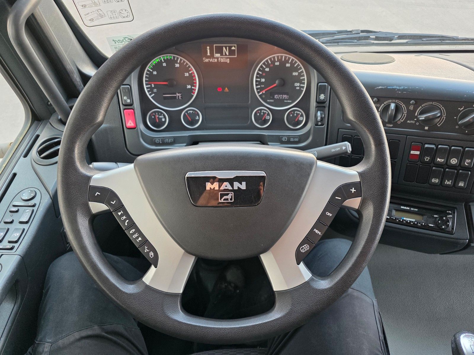 Fahrzeugabbildung MAN TGA 18.360 4x4 BB 3 Sitze Schalter Expedition