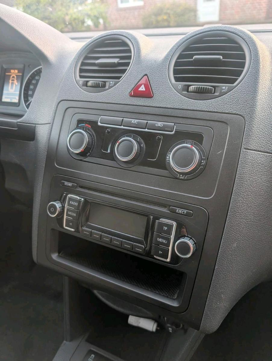 Volkswagen Caddy 2012 — photo 14