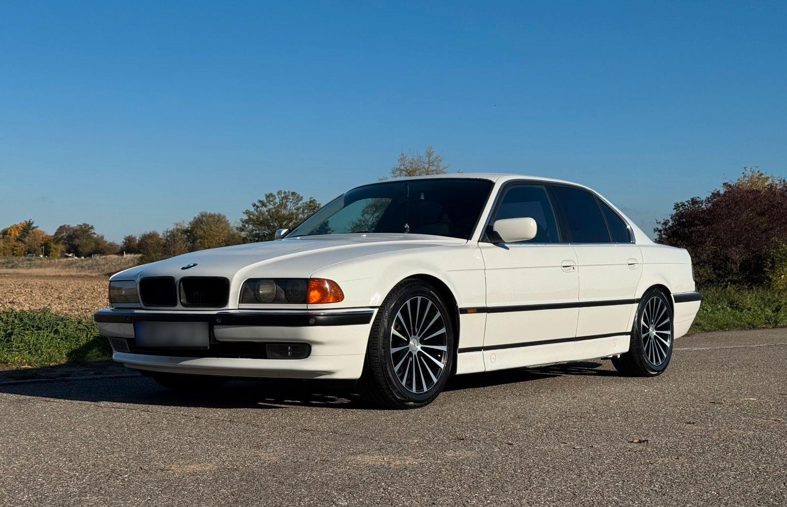 BMW 728
