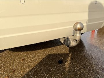 BMW 220i Active Tourer DAB LED Komfortzg. Shz