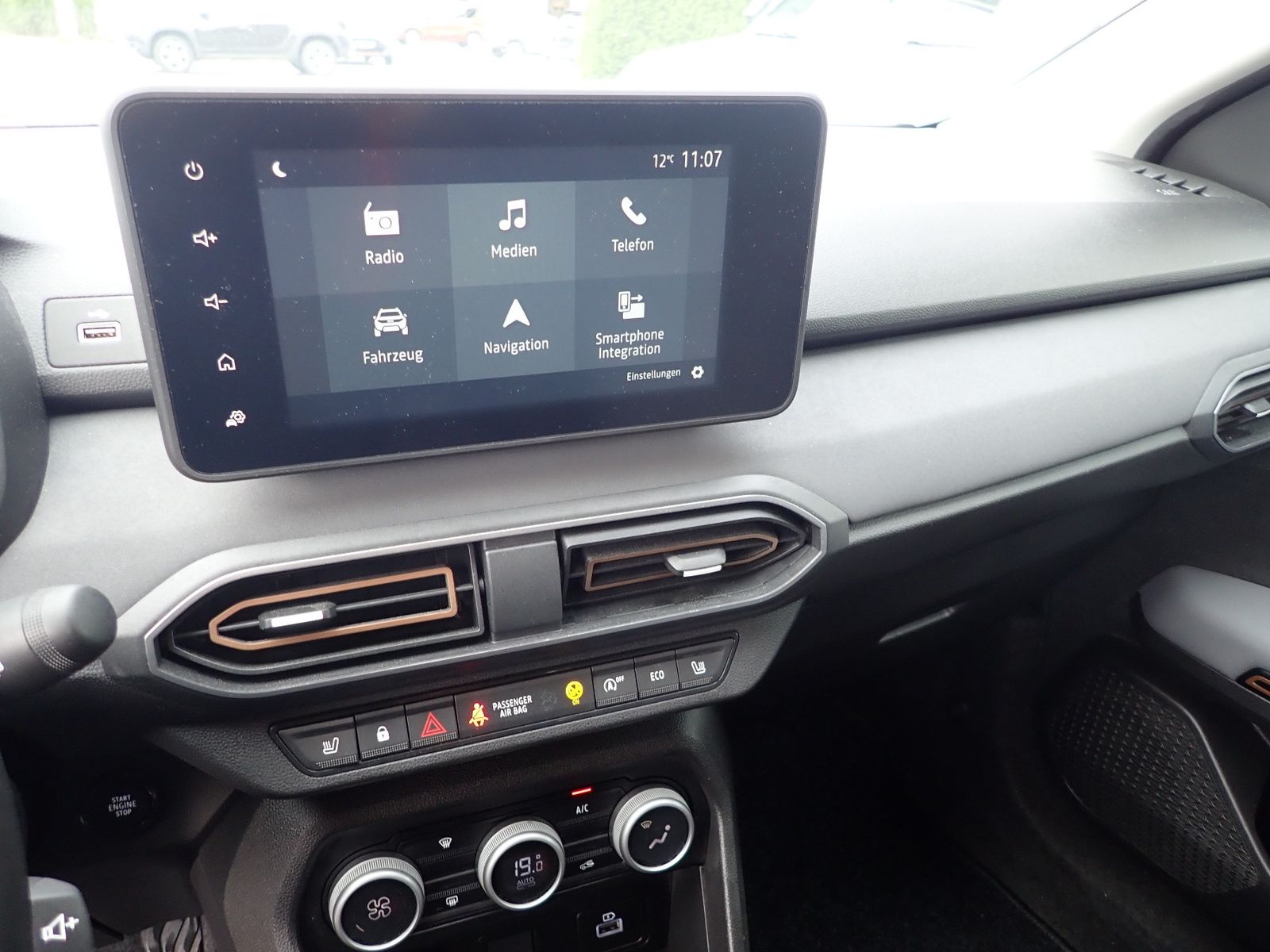 Fahrzeugabbildung Dacia Jogger Extreme+ TCe 110/NAVI/KAMERA