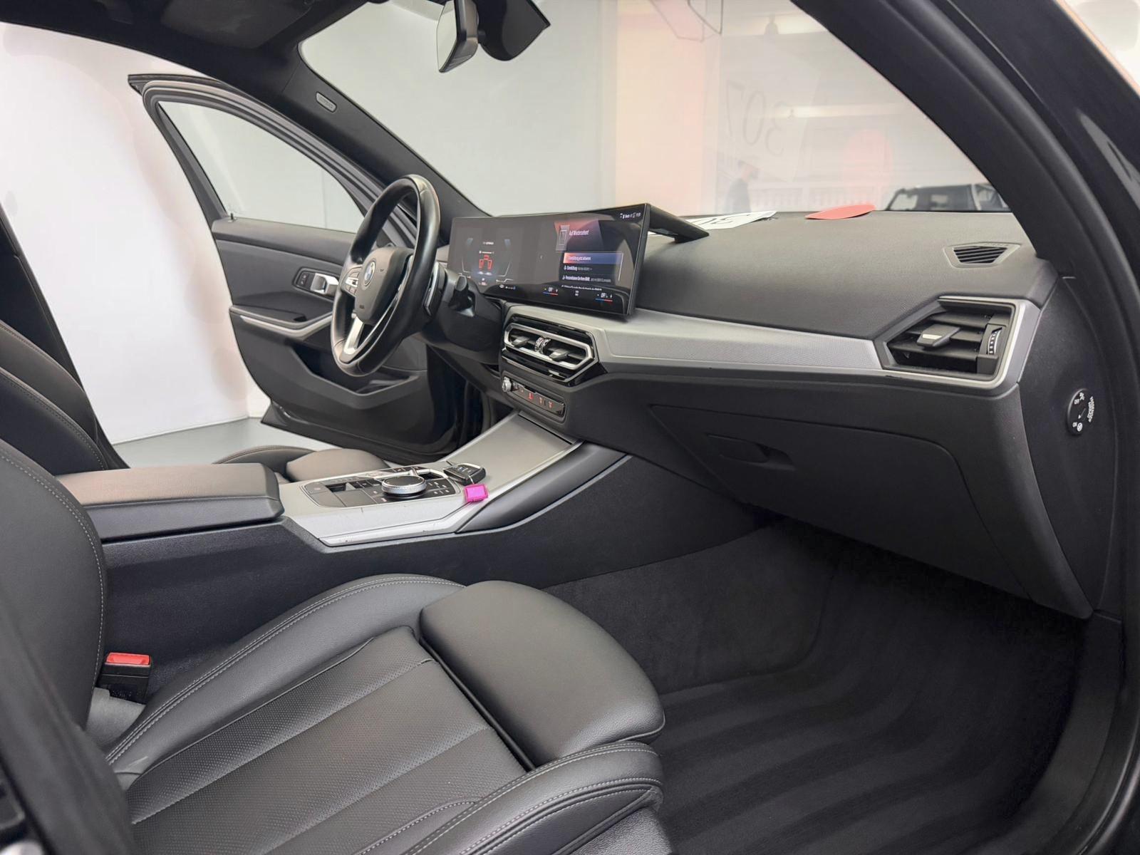 BMW 318d T PANO*ACC*SPORTSITZE*ADAPTIV LED*RÜCKKAM