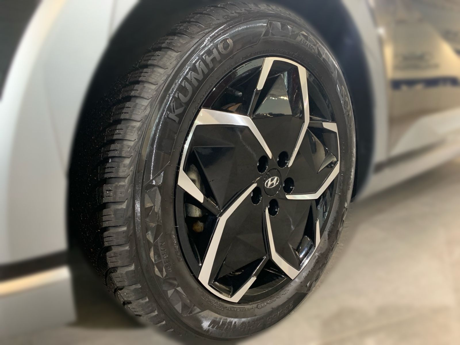 Fahrzeugabbildung Hyundai IONIQ 5 Techniq 4WD 72,6 kWh AHK Allwetter