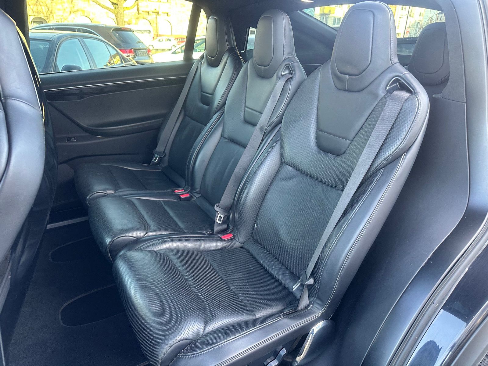 Fahrzeugabbildung Tesla Model X 90D*7SITZER+AHK*